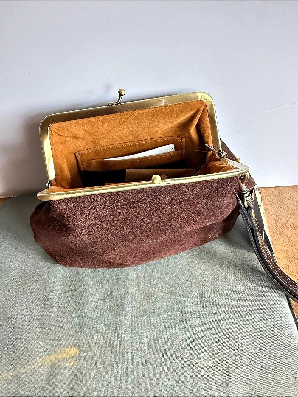 Patricia Nash Brown Kiss-Lock Clutch NWT